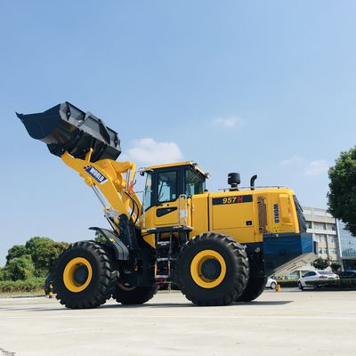 Payloader отчетливо произнося затяжелитель начала затяжелителя колеса начала с ведром 3m