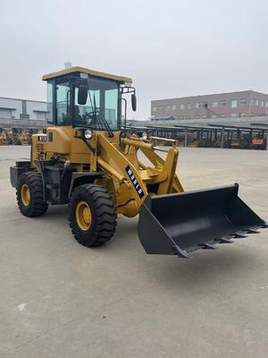 Мощный мелкий букетный погрузчик с номинальной мощностью 33 кВт / 2400 оборотов в минуту и 267 мм минимум.