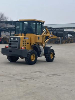 Мощный мелкий букетный погрузчик с номинальной мощностью 33 кВт / 2400 оборотов в минуту и 267 мм минимум.